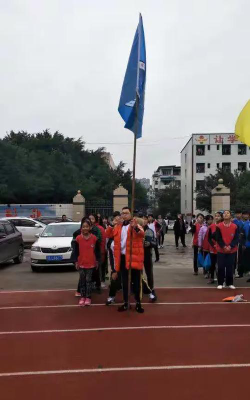 长滩九年制学校中学部阅读区