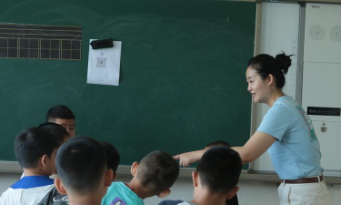 抚宁县台营镇吕良峪中学阅读区