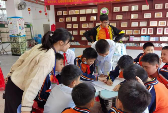 广州增城区荔城街夏街小学阅读区
