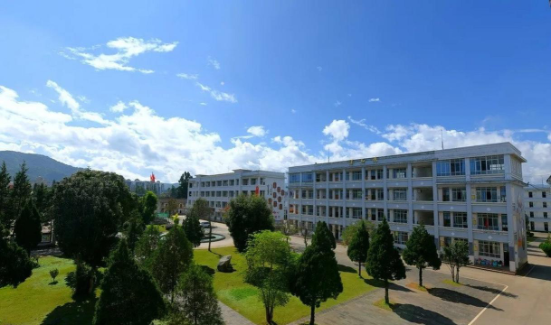 保山市腾冲县曲石中学阅读区