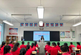 石嘴山市第十四中学阅读区