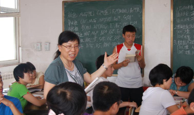 卢龙县木井乡万贯各庄中学阅读区