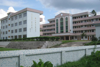 新兴县六祖镇新民教学点阅读区