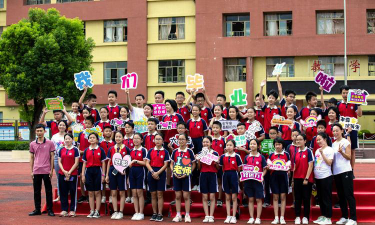 冷湖中学小学部阅读区