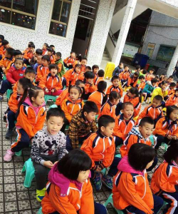 广州傍西小学阅读区