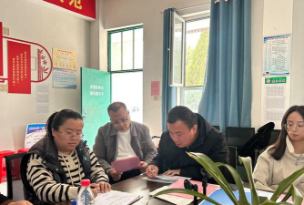 临漳县称勾镇楼杨中学阅读区