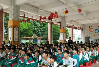 广州良田第三小学阅读区