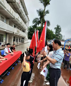 长来镇中心小学阅读区