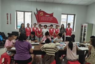 柳州市鱼峰区白云社区苗苗学习辅导托管所阅读区