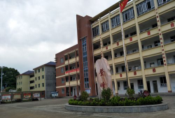 麦积区五龙乡陈山附中阅读区