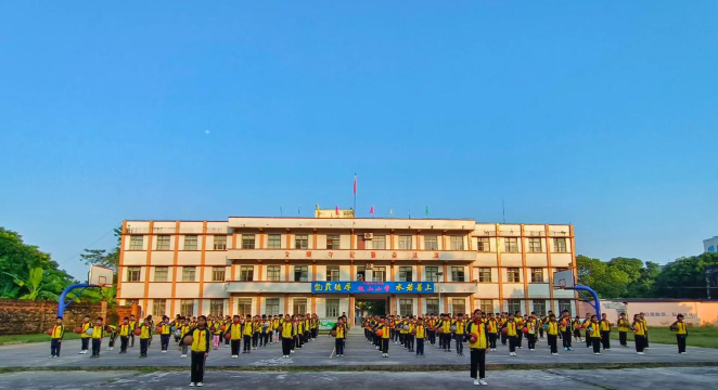 广州铁山小学阅读区