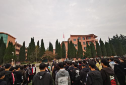 西沿村中学阅读区