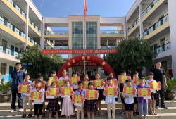 南投县国姓乡福龟国民小学阅读区