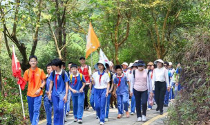 深圳碧岭小学阅读区