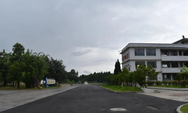 保山市腾冲县五合民族中学阅读区