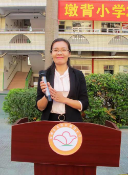 深圳墩背小学阅读区