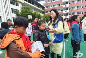 白石镇中心小学阅读区