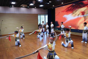 深圳景鹏小学阅读区