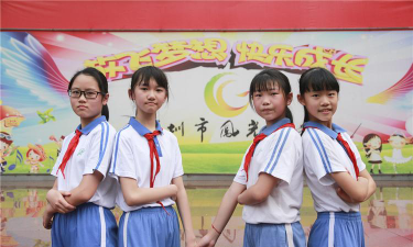 深圳凤光小学阅读区