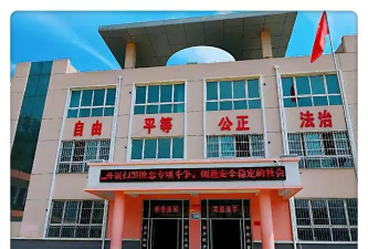 秦亭镇中学阅读区
