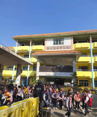 南海市九江镇沙咀平章社学儿童中心阅读区