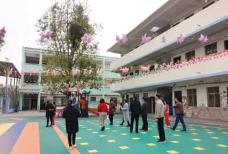 覃塘开发区中心幼儿园阅读区