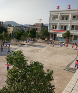 古丈县高林乡中心完小阅读区