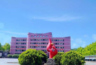 万坪镇中心完全小学阅读区