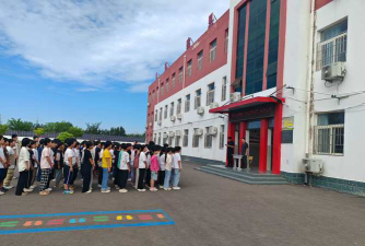 南宫市大村初中阅读区