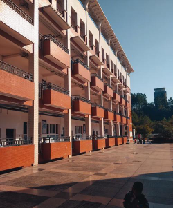 景德镇市第十五中学阅读区