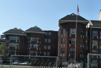 北京市第十八中学左安校区阅读区