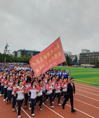 东马中学阅读区
