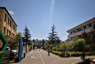 昭阳区守望乡中学阅读区