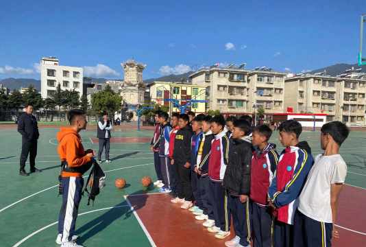 昭阳区盘河乡中学阅读区