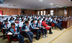 上海奉贤区尚同中学阅读区
