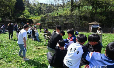 鲁甸县大水井中学阅读区