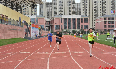 长沙市麻园岭小学阅读区
