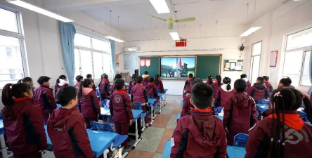 上海松江区民乐学校阅读区