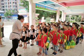 锦泰小学阅读区