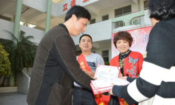 渔五小学阅读区