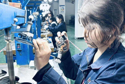 喀什莎车县第二中等职业技术学校阅读区