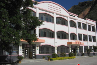 甘谷六峰镇觉皇寺九年制学校阅读区
