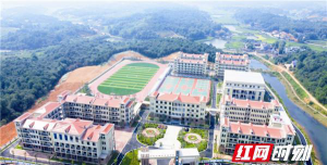 宁乡县煤炭坝镇联华小学阅读区