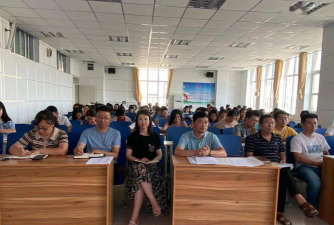 平度市李园办事处郑州路小学阅读区