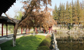 泰州泰兴市第五高级中学阅读区