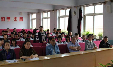 白山临江市职业技术学校阅读区