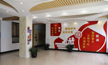 上海三泉学校(九年一贯制)阅读区