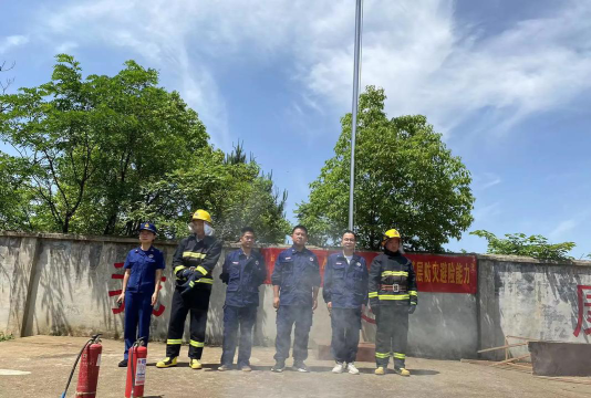 湖南省常德市汉寿县岩嘴乡松树村小学阅读区