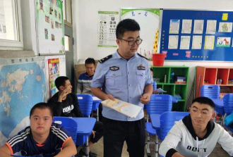 沈阳新民市特殊教育学校阅读区