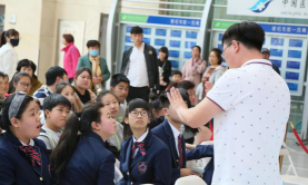 沈阳市铁西区聋人学校阅读区